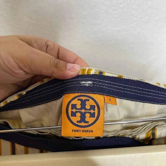 Tory Burch Monogram Wavy Stripe Knee Length Silk Pleated Belted Artsy Skirt Sz 0 - Picture 3 of 12